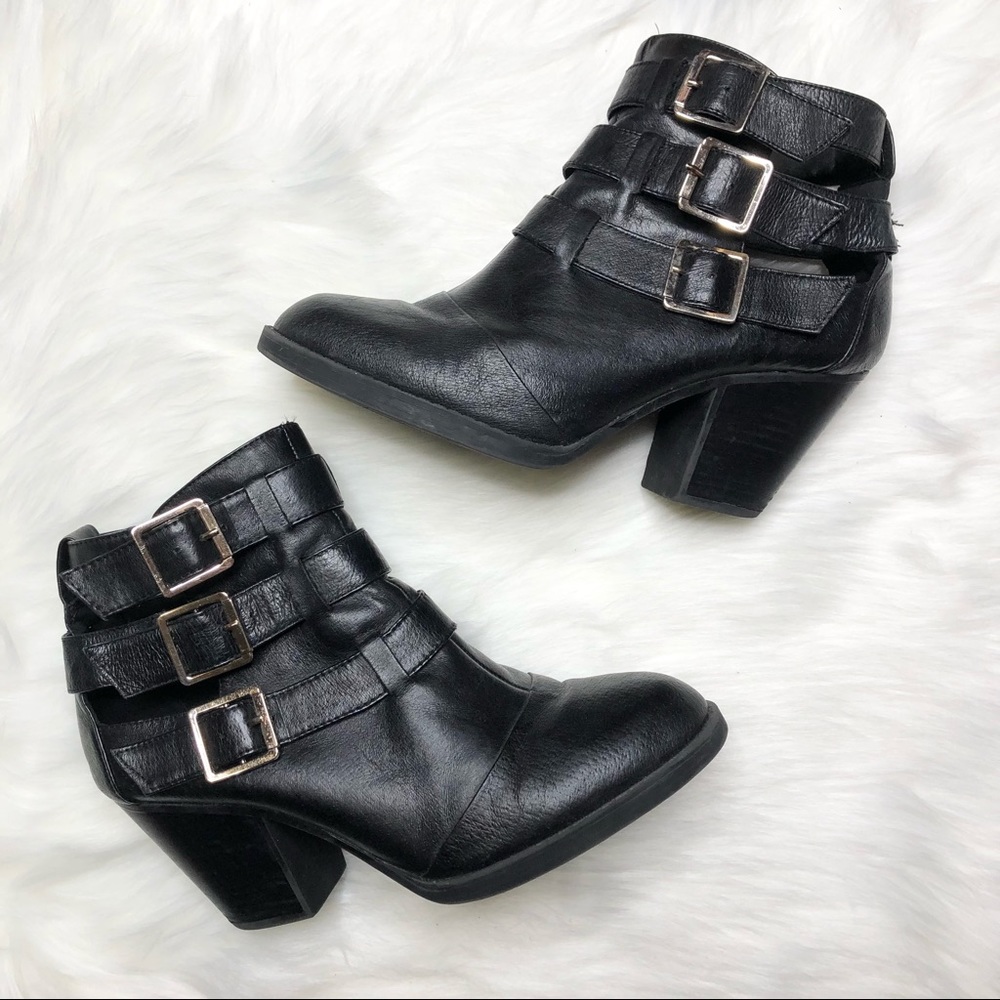 Steve Madden Black Leather Buckle Ankle Boots